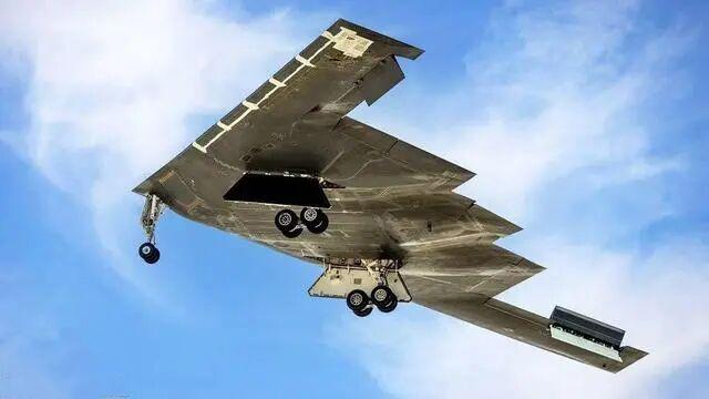 �����վ�B-2���κ�ը���ٷ��¹ʣ�ȫ�����20�ܵ�ս���ʲ�����