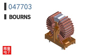 047703