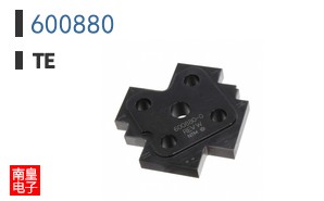 600880
