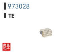 973028