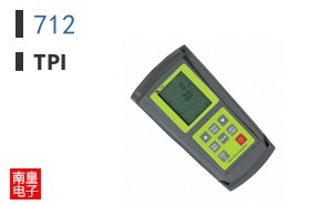 712